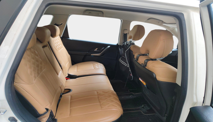 2021 Mahindra XUV500 W7 AT, Diesel, Automatic, 26,000 km, interior