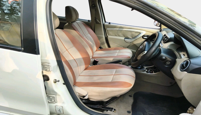 2014 Nissan Terrano XL (D), Diesel, Manual, 1,27,686 km, interior