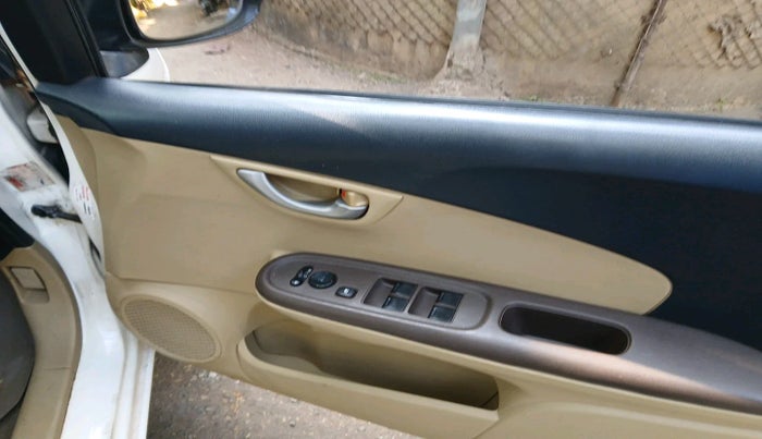 2013 Honda Amaze 1.5L I-DTEC VX, Diesel, Manual, 1,28,474 km, interior