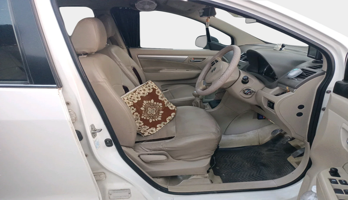 2016 Maruti Ertiga VXI CNG, Petrol, Manual, 1,85,157 km, interior