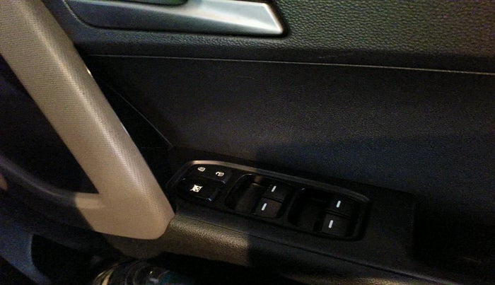 2017 Hyundai Creta SX PLUS AT 1.6 DIESEL, Diesel, Automatic, 50,230 km, interior