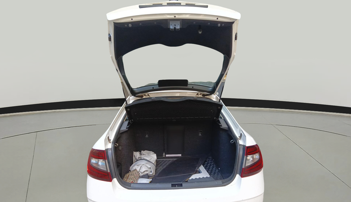 2017 Skoda Octavia L&K 1.8 TSI AT, Petrol, Automatic, 31,214 km, exterior