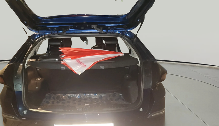 2023 Tata ALTROZ XZA, Petrol, Automatic, 4,897 km, exterior