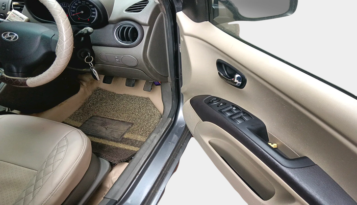 2012 Hyundai i10 SPORTZ 1.2, Petrol, Manual, 95,644 km, interior