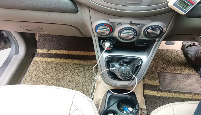 2012 Hyundai i10 SPORTZ 1.2, Petrol, Manual, 95,644 km, interior