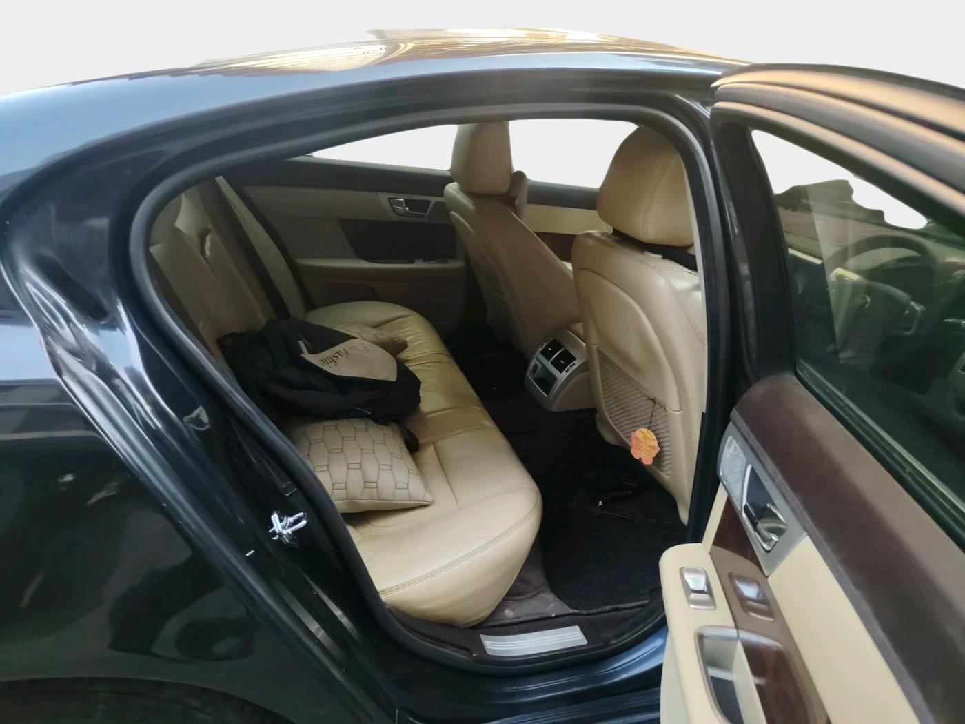 2011 Jaguar XF 3.0 DIESEL, Diesel, Automatic, 82,400 km, interior
