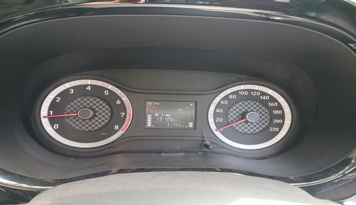 2022 Hyundai GRAND I10 NIOS SPORTZ 1.2 KAPPA VTVT CNG, Petrol, Manual, 31,755 km, interior