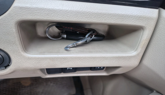 2015 Maruti Ciaz ZXI, Petrol, Manual, 1,15,312 km, interior