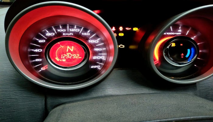 2012 Mahindra XUV500 W8 AWD, Diesel, Manual, 1,29,292 km, interior