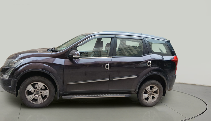 2015 Mahindra XUV500 W8, Diesel, Manual, 1,60,108 km, exterior
