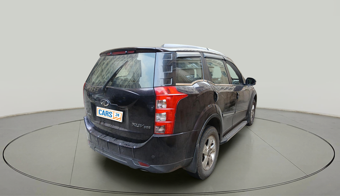2015 Mahindra XUV500 W8, Diesel, Manual, 1,60,108 km, exterior