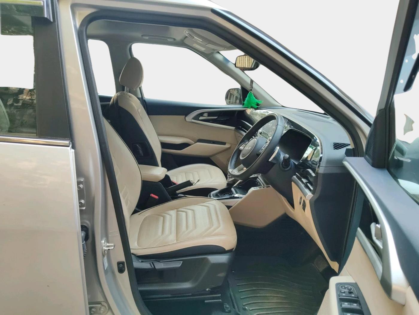 2024 KIA CARENS LUXURY PLUS 1.5 PETROL DCT 7 STR, Petrol, Automatic, 11,643 km, interior