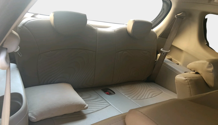 2015 Maruti Ertiga ZXI, Petrol, Manual, 1,06,242 km, interior