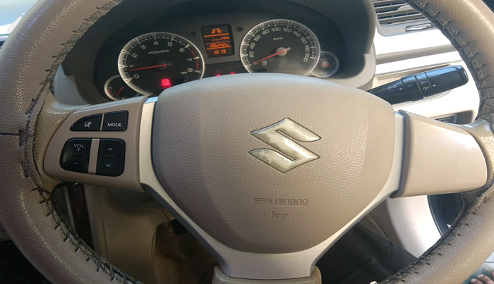 2015 Maruti Ertiga ZXI, Petrol, Manual, 1,06,242 km, interior