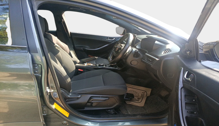 2023 Tata NEXON FEARLESS DCA DUAL TONE 1.2 PETROL, Petrol, Automatic, 8,043 km, interior