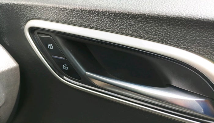 2021 MG ZS EV EXCLUSIVE, Electric, Automatic, 71,731 km, interior