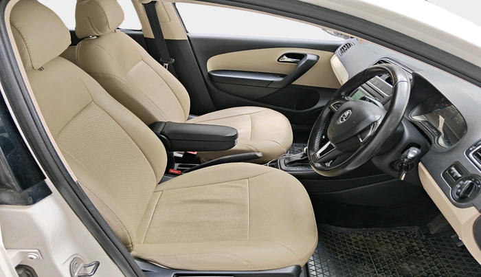 2016 Skoda Rapid AMBITION 1.6 MPI AT, Petrol, Automatic, 1,13,250 km, interior