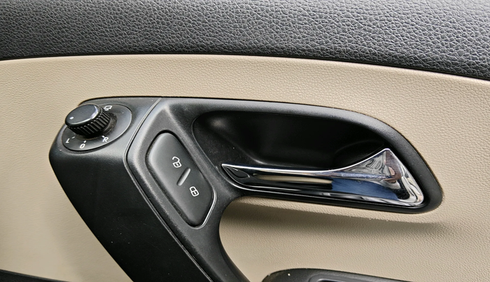 2016 Skoda Rapid AMBITION 1.6 MPI AT, Petrol, Automatic, 1,13,250 km, interior