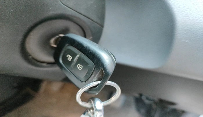 2017 Renault Duster 85 PS RXS MT DIESEL, Diesel, Manual, 1,03,303 km, interior