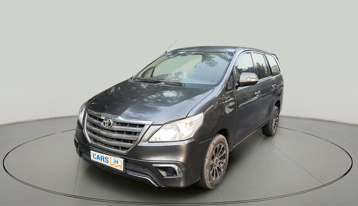 2011 Toyota Innova V 2.5 8 STR, Diesel, Manual, 1,63,615 km, exterior
