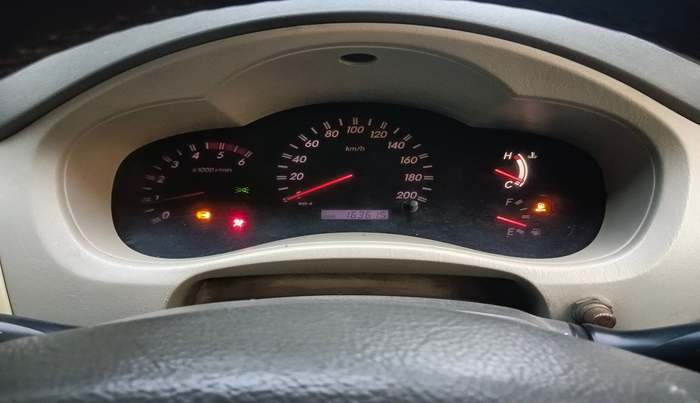 2011 Toyota Innova V 2.5 8 STR, Diesel, Manual, 1,63,615 km, interior