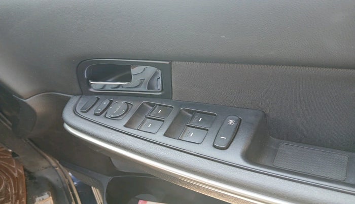 2018 Tata Hexa XMA 4X2 7 STR, Diesel, Automatic, 35,819 km, interior