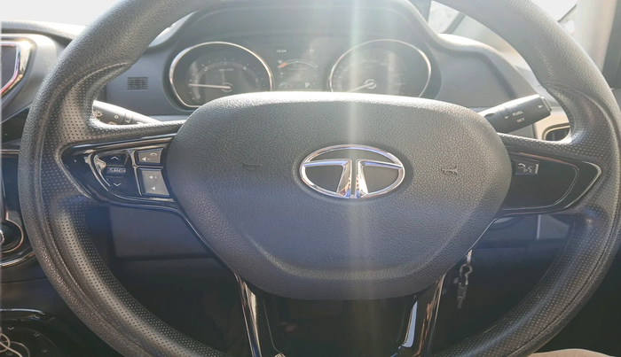 2018 Tata Hexa XMA 4X2 7 STR, Diesel, Automatic, 35,819 km, interior