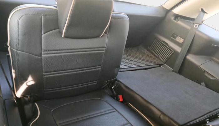 2018 Tata Hexa XMA 4X2 7 STR, Diesel, Automatic, 35,819 km, interior