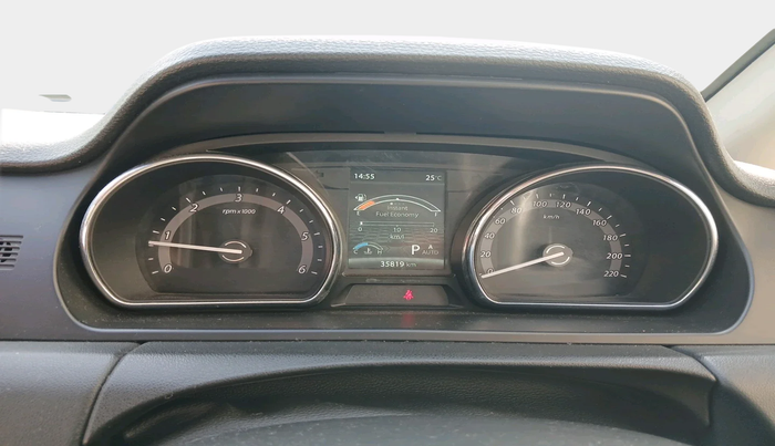 2018 Tata Hexa XMA 4X2 7 STR, Diesel, Automatic, 35,819 km, interior