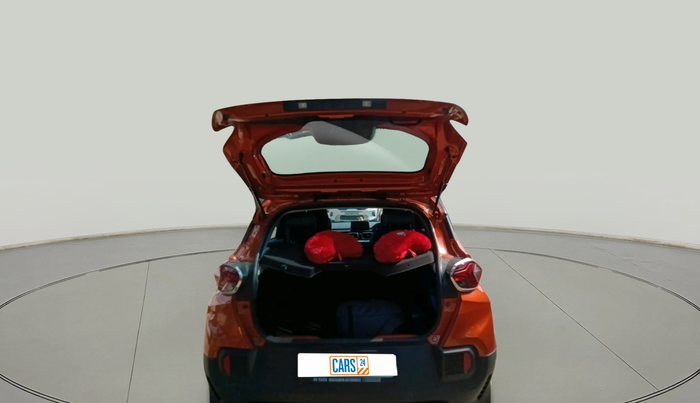 2023 Tata PUNCH CREATIVE IRA AMT 1.2 RTN DUAL TONE, Petrol, Automatic, 27,746 km, exterior