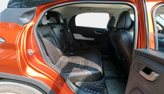 2023 Tata PUNCH CREATIVE IRA AMT 1.2 RTN DUAL TONE, Petrol, Automatic, 27,746 km, interior