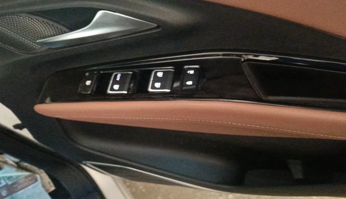 2023 MG HECTOR PLUS SHARP PRO 1.5 TURBO MT 6 STR, Petrol, Manual, 671 km, interior