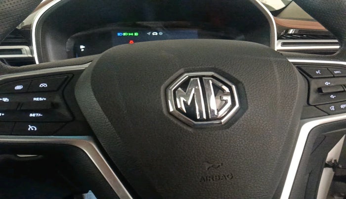 2023 MG HECTOR PLUS SHARP PRO 1.5 TURBO MT 6 STR, Petrol, Manual, 671 km, interior