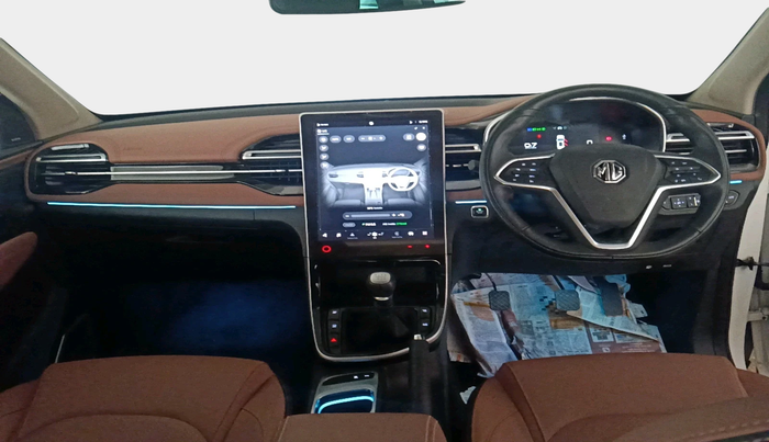 2023 MG HECTOR PLUS SHARP PRO 1.5 TURBO MT 6 STR, Petrol, Manual, 671 km, interior