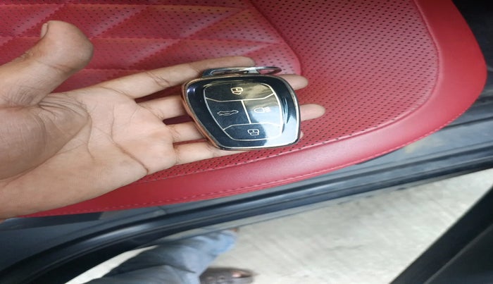 2023 Tata Safari XZA PLUS O RED DARK , Diesel, Automatic, 21,835 km, interior