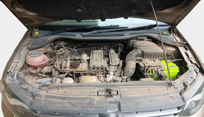 2016 Volkswagen Vento HIGHLINE PETROL AT, Petrol, Automatic, 74,348 km, exterior