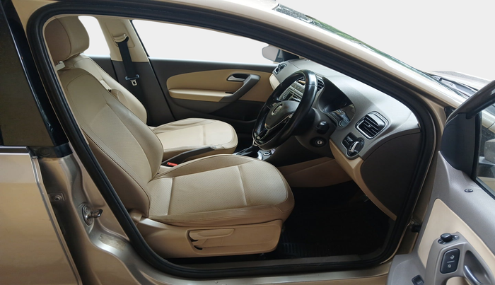 2016 Volkswagen Vento HIGHLINE PETROL AT, Petrol, Automatic, 74,348 km, interior