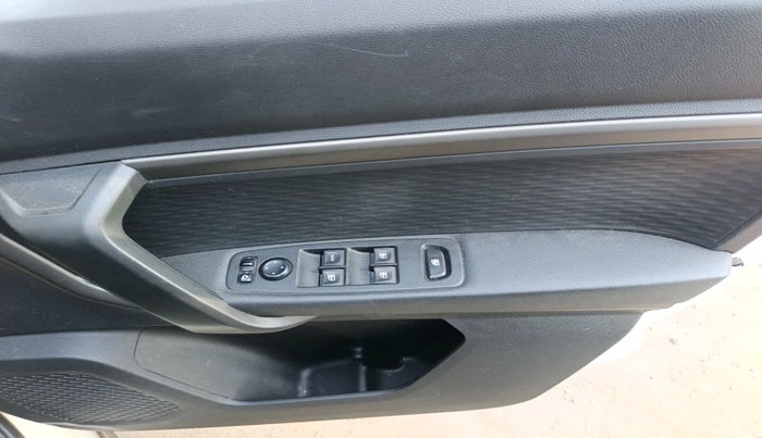 2021 Renault Kiger RXZ TURBO MT, Petrol, Manual, 39,914 km, interior