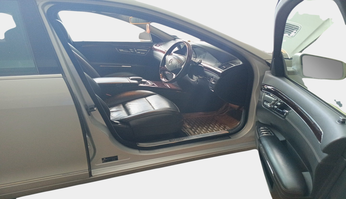 2011 Mercedes Benz S Class 500L, Petrol, Automatic, 49,768 km, interior
