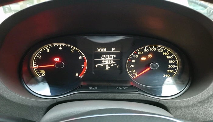 2015 Volkswagen Vento HIGHLINE 1.2 TSI, Petrol, Manual, 44,839 km, interior