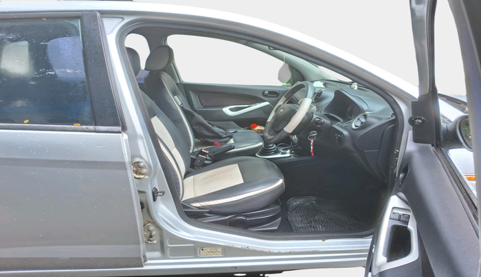 2010 Ford Figo ZXI 1.2 PETROL, Petrol, Manual, 22,796 km, interior