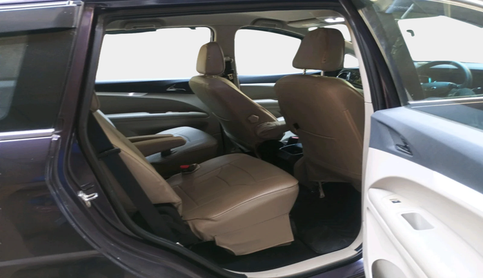 2018 Mahindra MARAZZO M6 7 STR, Diesel, Manual, 1,46,066 km, interior