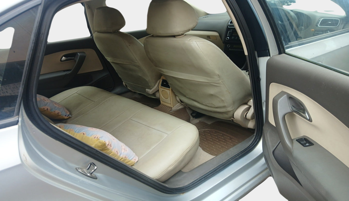 2011 Volkswagen Vento HIGHLINE 1.6 MPI, Petrol, Manual, 90,849 km, interior