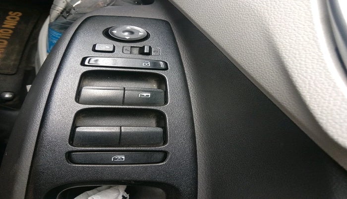 2022 Hyundai GRAND I10 NIOS SPORTZ 1.2 KAPPA VTVT CNG, Petrol, Manual, 76,706 km, interior