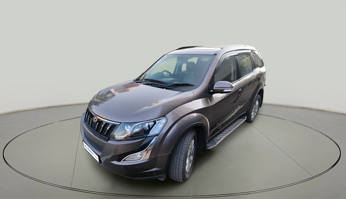 2017 Mahindra XUV500 W10, Diesel, Manual, 1,03,997 km, exterior