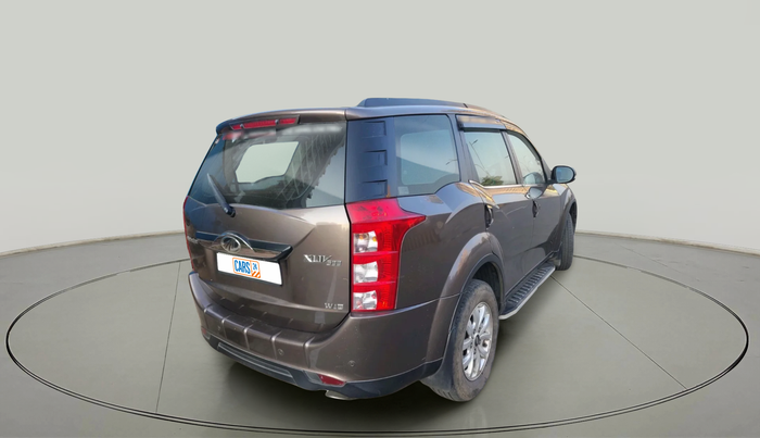 2017 Mahindra XUV500 W10, Diesel, Manual, 1,03,997 km, exterior
