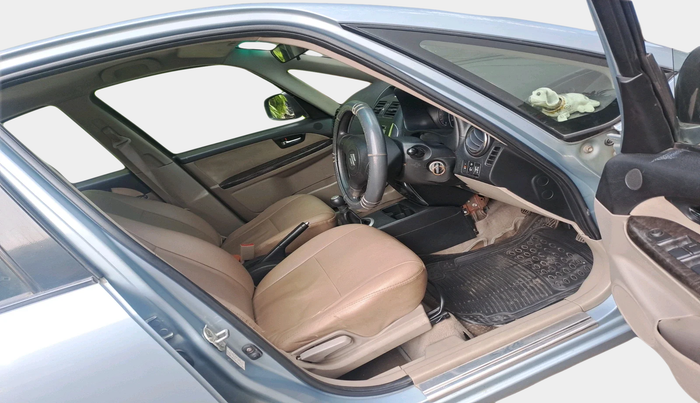 2013 Maruti SX4 VXI CNG, Petrol, Manual, 1,23,019 km, interior