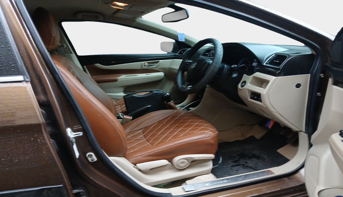 2016 Maruti Ciaz ZDI+ SHVS, Diesel, Manual, 88,392 km, interior