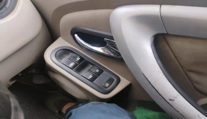 2014 Nissan Terrano XL (D), Diesel, Manual, 1,41,228 km, interior