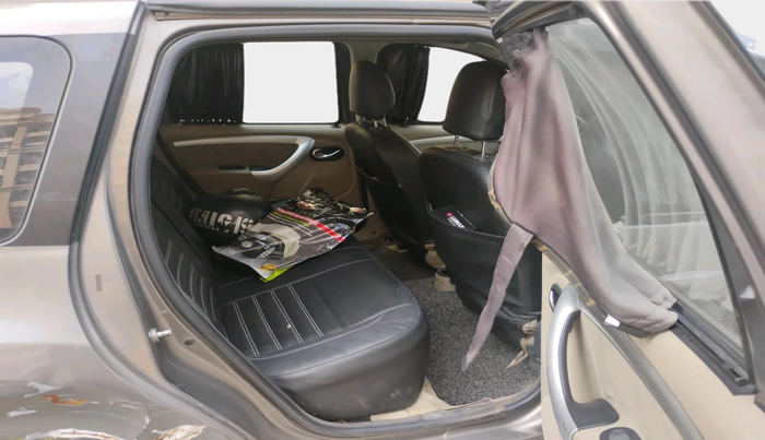 2014 Nissan Terrano XL (D), Diesel, Manual, 1,41,228 km, interior